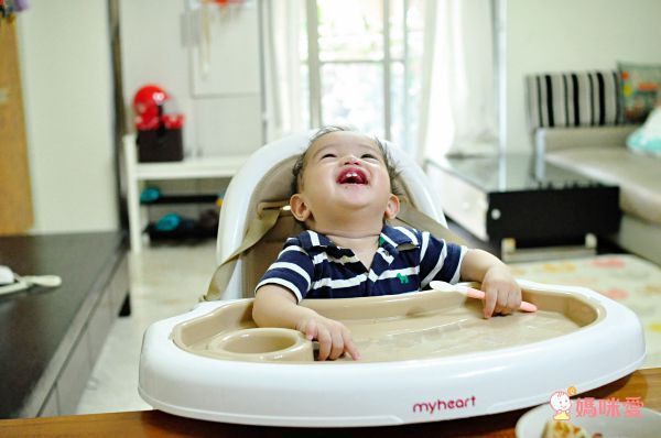 台灣製 myheart 折疊式兒童餐椅