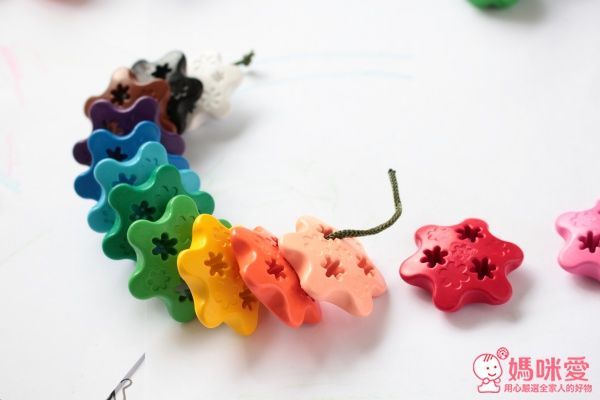 ✍Primomo普麗貓趣味蠟筆(附橡皮擦)：花瓣型