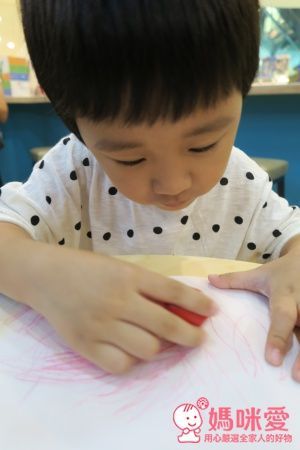 ✍Primomo普麗貓趣味蠟筆(附橡皮擦)：蛋殼型