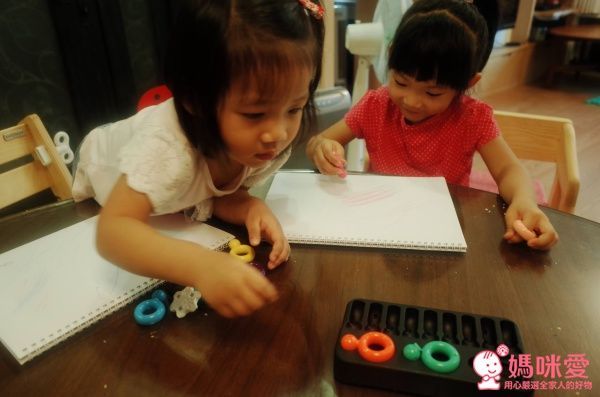 日本製 Primomo 普麗貓趣味蠟筆