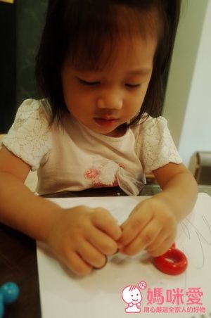 ✍Primomo普麗貓趣味蠟筆(附橡皮擦)：皇后戒指