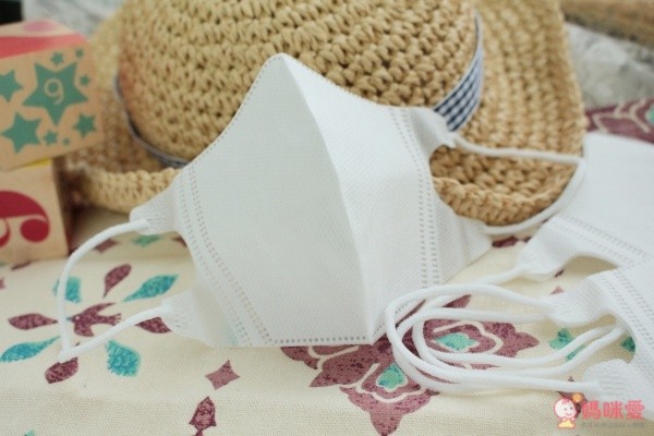 台灣製造 3D 兒童 / 成人立體口罩 不含螢光劑