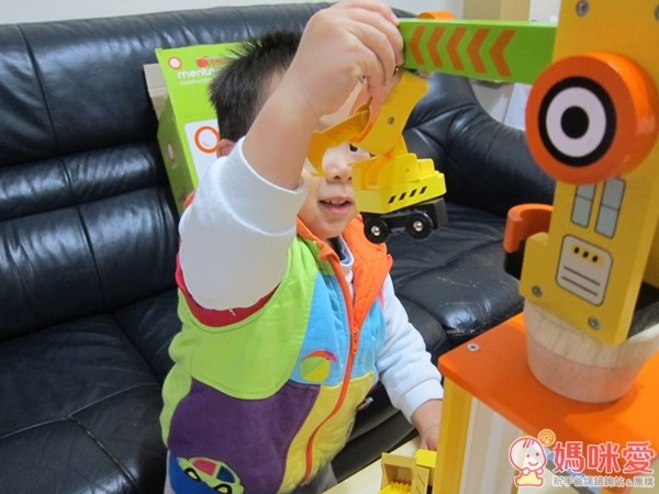 Mentari工程基地吊車組