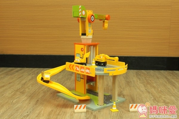 Mentari工程基地吊車組