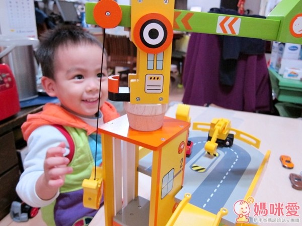 Mentari工程基地吊車組