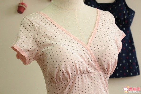 日本千趣會哺乳衣