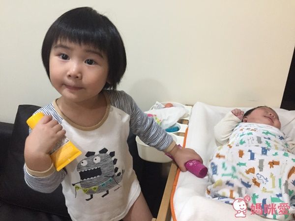 澳洲 Little innoscents 嬰樂香，嬰兒沐浴乳、按摩油