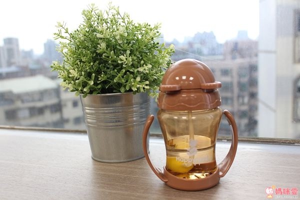 朴蜜兒防脹氣十字孔自動果汁杯-咖