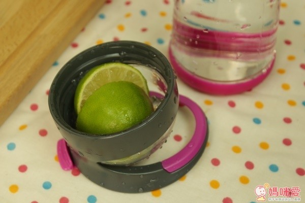 美國 Full Circle 纖檸隨手瓶有榨汁器