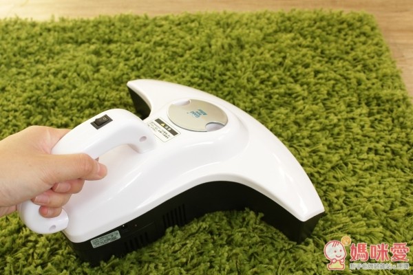 充飽電之後,全家三張床外加小枕頭、小玩偶全部清理完