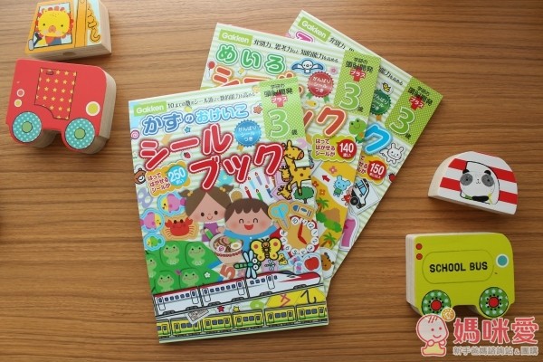 人氣熱銷系列！日本貼紙書 3 歲