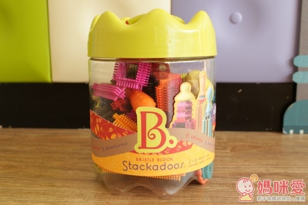 《美國 B.Toys 》感統玩具 - 鬃毛積木