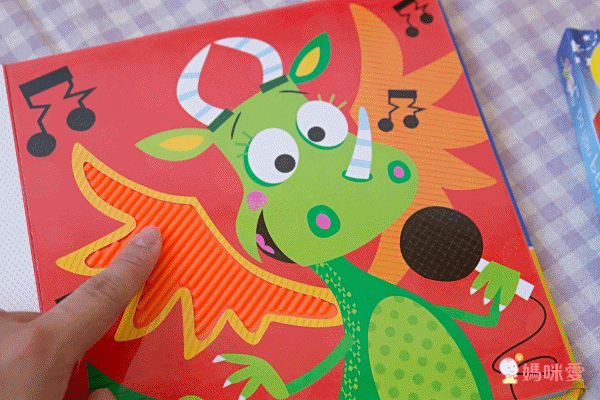 刺激小肌肉發展必入手觸摸書&亮片書