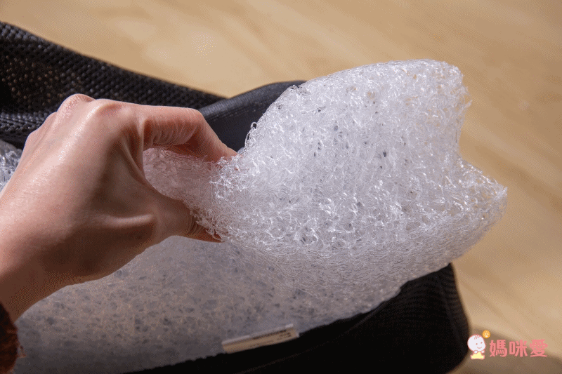 日本 SU-ZI - AS RAKUNA 快眠整體枕 (可調整高度)-黑 (52x29x(4.5~7.5)cm)