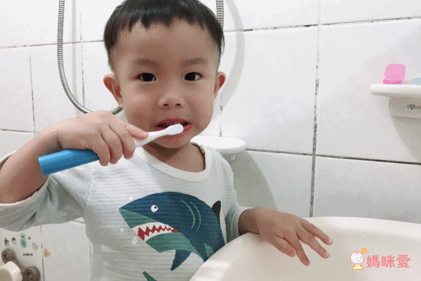 英國brush-baby 攜帶式聲波電動牙刷