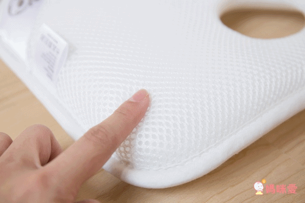 PUKU 藍色企鵝 護頭型枕