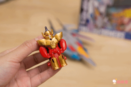 Takara Tomy - 變形金剛 TAV-57 變形機器人(會發出聲音)