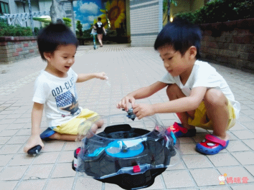 小學超夯戰鬥陀螺！日本【TAKARA TOMY】人氣玩具