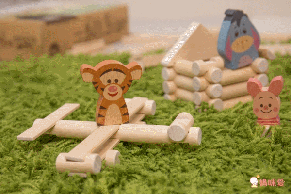 歐洲 VARIS - 木製建構積木-度假小木屋111片-獨家加贈飛行者號(市價$290)