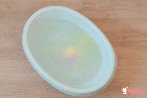  法國 Nailmatic Kids 銀河系沐浴球