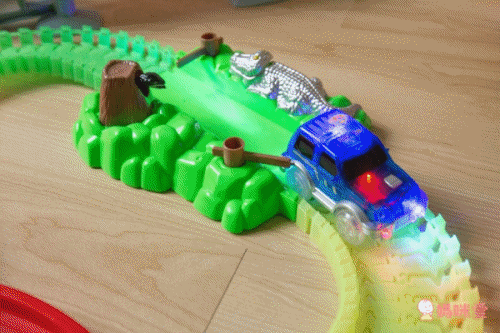 BQOCH - 【兒童益智玩具】電動夜光軌道車 風火輪 (132pcs)