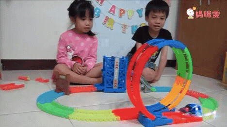 在家就能玩雲霄飛車【BQOCH】 電動夜光軌道車