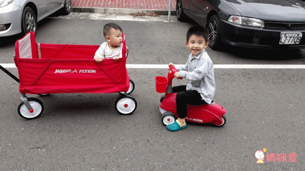 美國百年品牌 RADIO FLYER ❤ 兒童界的法拉利之稱超夯品牌！