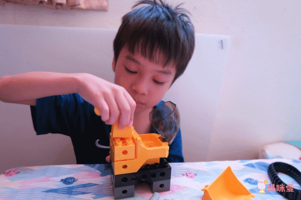 BanBao 邦寶積木 399 元↗【小月齡、大顆粒】學習積木 ✖ 轉轉動手操作