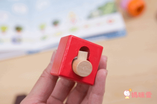 最適合寶寶的第一本書【日本 Ed.Inter 布書】