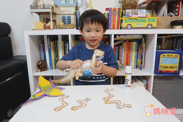 美國 ALEX - 我的恐龍朋友