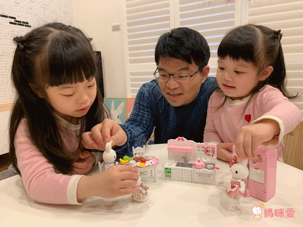 韓國【兔寶家族家家酒】正版授權，滿額送樂高收納盒
