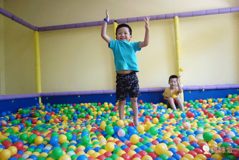 台東池上日暉國際渡假村｜頂級 Airstream 露營車