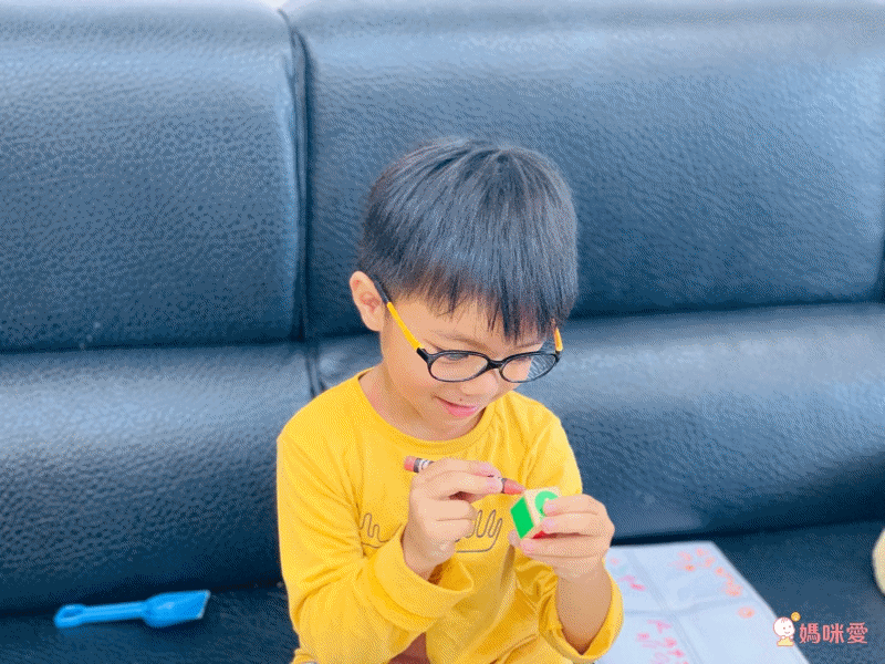 拼圖拿起來變印章【美國繪兒樂】幼兒印章塗鴉 ❤ 輕鬆完成蓋印畫!