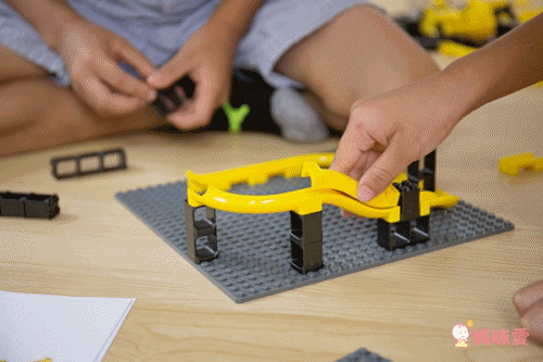 德國 HUBELiNO - pi系列軌道積木-70pcs(高斯大砲+基礎顆粒+軌道套件)