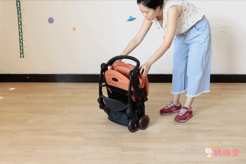 首賣 59 折【英國 Unilove 登機推車 】可平躺，出生用到 3 歲