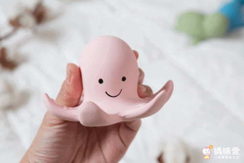 斯里蘭卡Meiya & Alvin - 捏捏搖鈴-小鯨魚