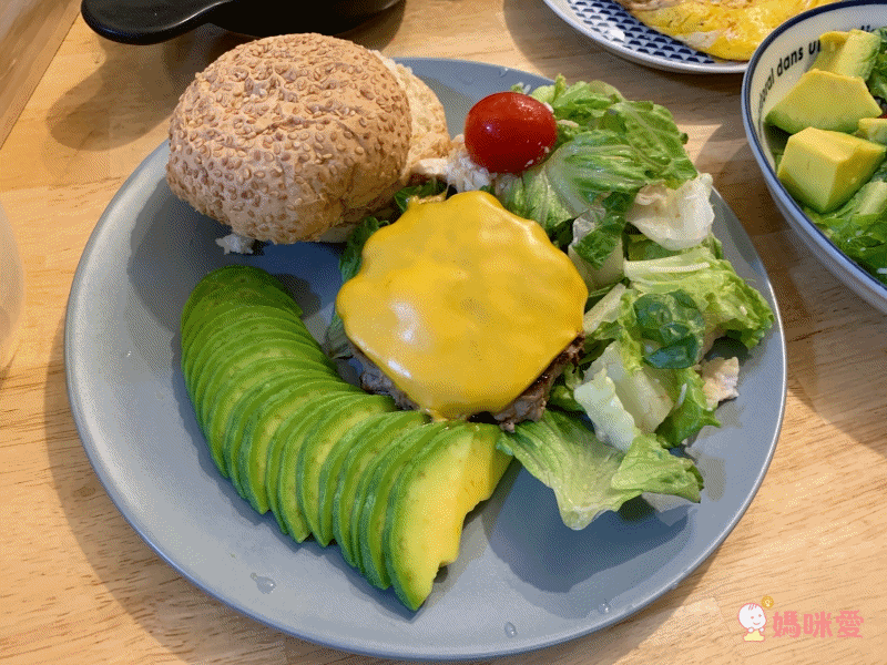 活力早餐系列【GREEN & SAFE】銀絲卷、小漢堡排、寶寶粥