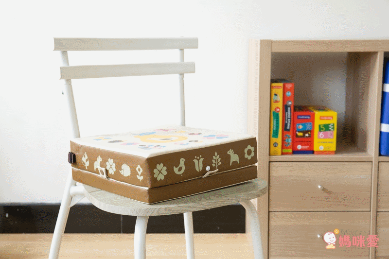 日本兒童增高座墊Ｘ防水圍兜 ★ 用餐更輕鬆！