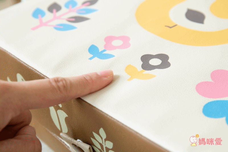 日本兒童增高座墊Ｘ防水圍兜 ★ 用餐更輕鬆！