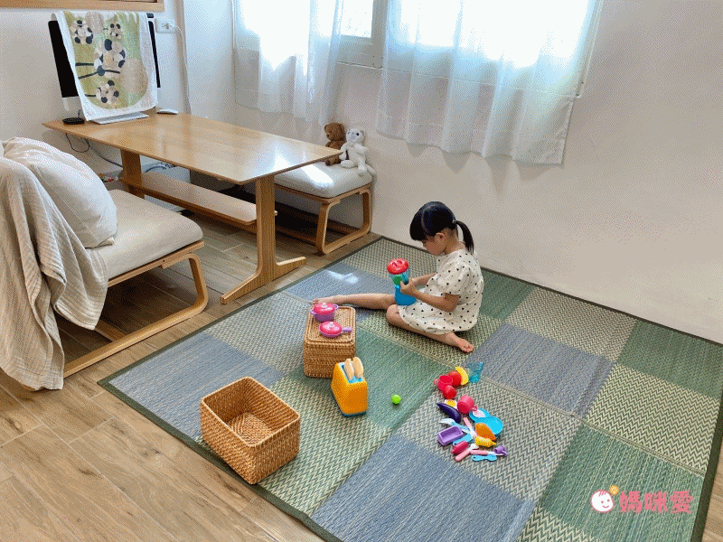 日本池彥 - 藺草編抗菌除臭濕度調節 地毯/地墊-撞色線條-深綠色系 (176x176cm)