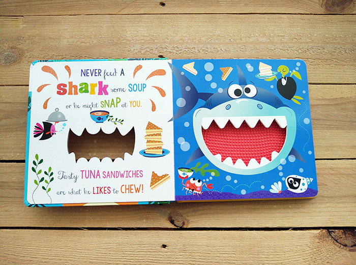 刺激小肌肉發展必入手觸摸書&亮片書