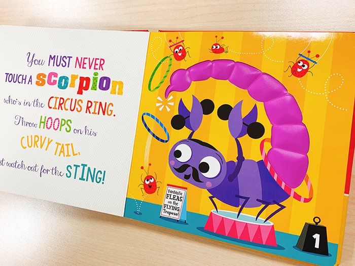 刺激小肌肉發展必入手觸摸書&亮片書