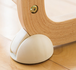 日本 farska - 實木陪伴成長椅│一生モノの椅子-珊瑚紅