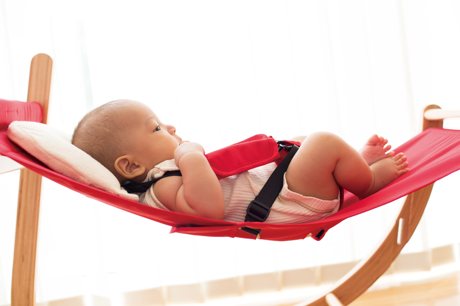 日本 farska - 實木陪伴成長椅│一生モノの椅子-珊瑚紅