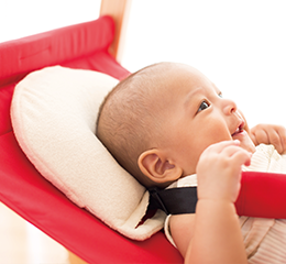 日本 farska - 實木陪伴成長椅│一生モノの椅子-珊瑚紅