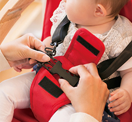 日本 farska - 實木陪伴成長椅│一生モノの椅子-珊瑚紅