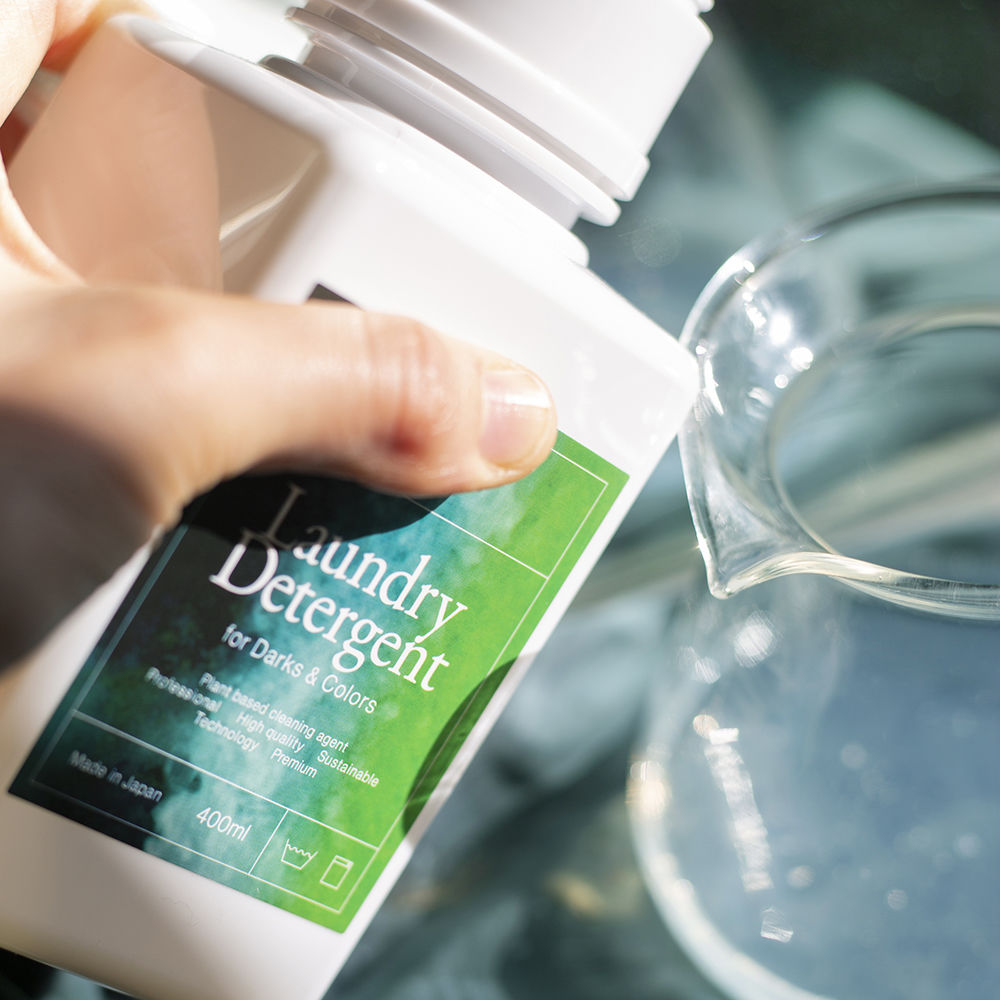 日本 LIVRER 麗芙 - 深色&花色衣物專用洗衣精-400ml