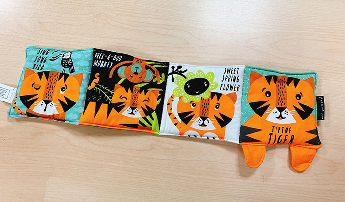 Tiptoe Tiger: Baby's First Soft Book 踮腳走的小老虎：寶寶的第一本布書