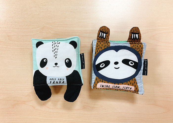 Swing Slow, Sloth: Baby's First Soft Book 慢慢小樹懶：寶寶第一本布書