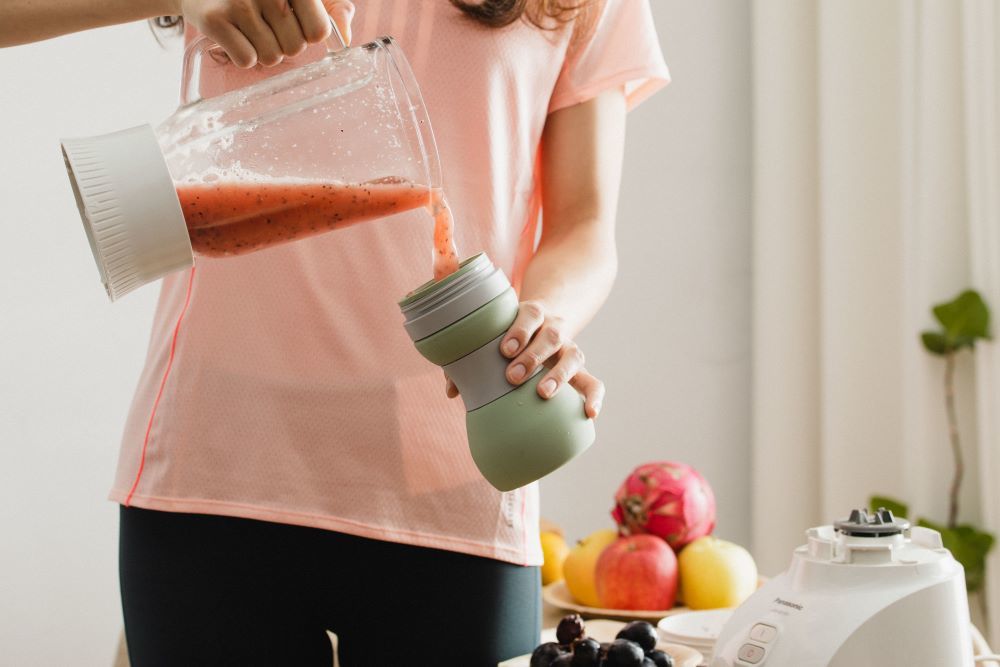 仁舟淨塑 - 【媽咪愛獨家組】無痕野餐即刻上手-三件組-矽密咖啡杯2.0-500ml*1+矽密盒2.0長方黃矽龜900ml*1+矽密袋顏色隨機500ml*1